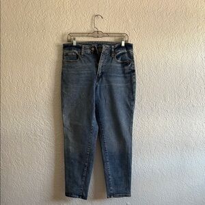 Blue Ankle Cropped Jeans with Relaxed Fit